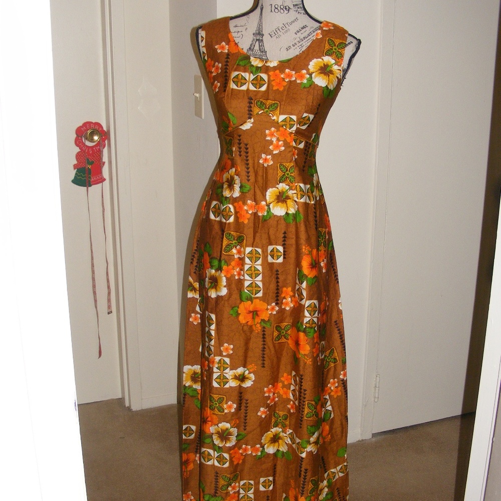 Vintage Royal Hawaiian Maxi Dress Floral Hibiscus